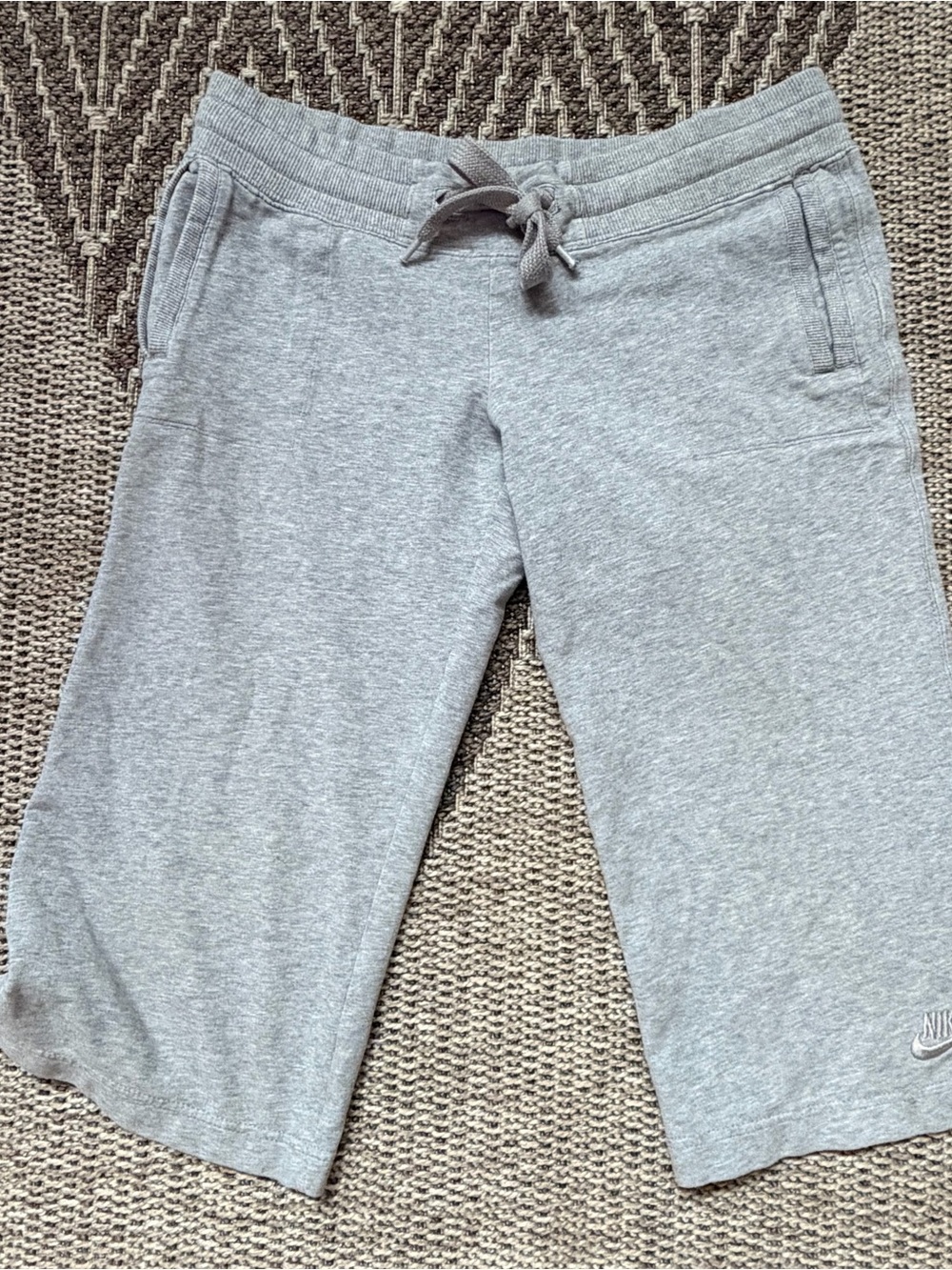 Nike Gray Knit Drawstring Women's Shorts M 8/10
